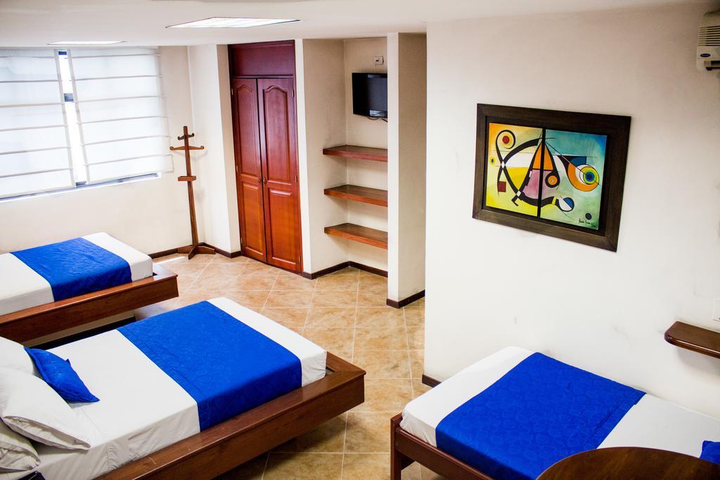Hotel Plaza Mayor Medellín Buitenkant foto