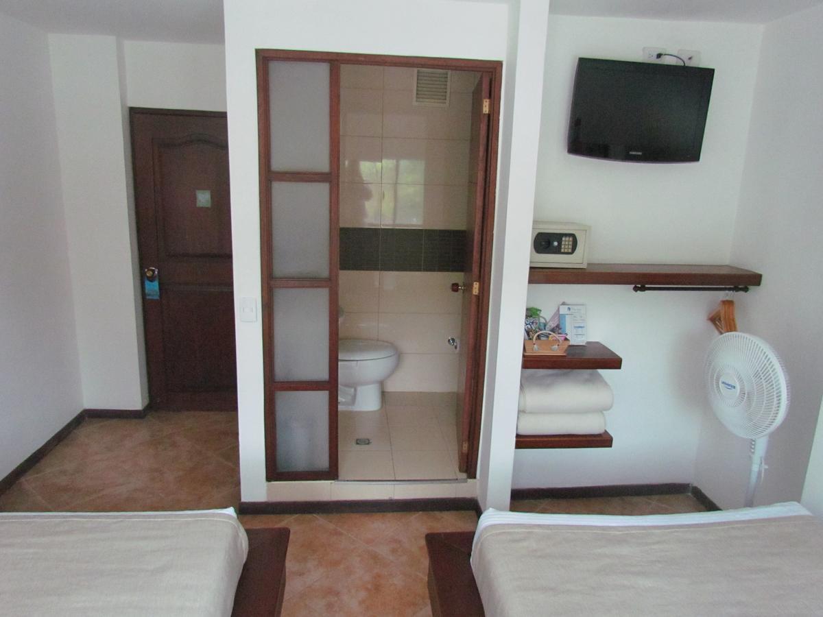 Hotel Plaza Mayor Medellín Buitenkant foto