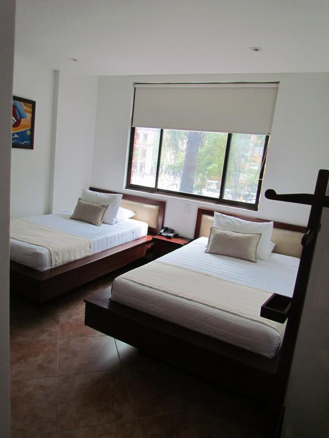 Hotel Plaza Mayor Medellín Buitenkant foto