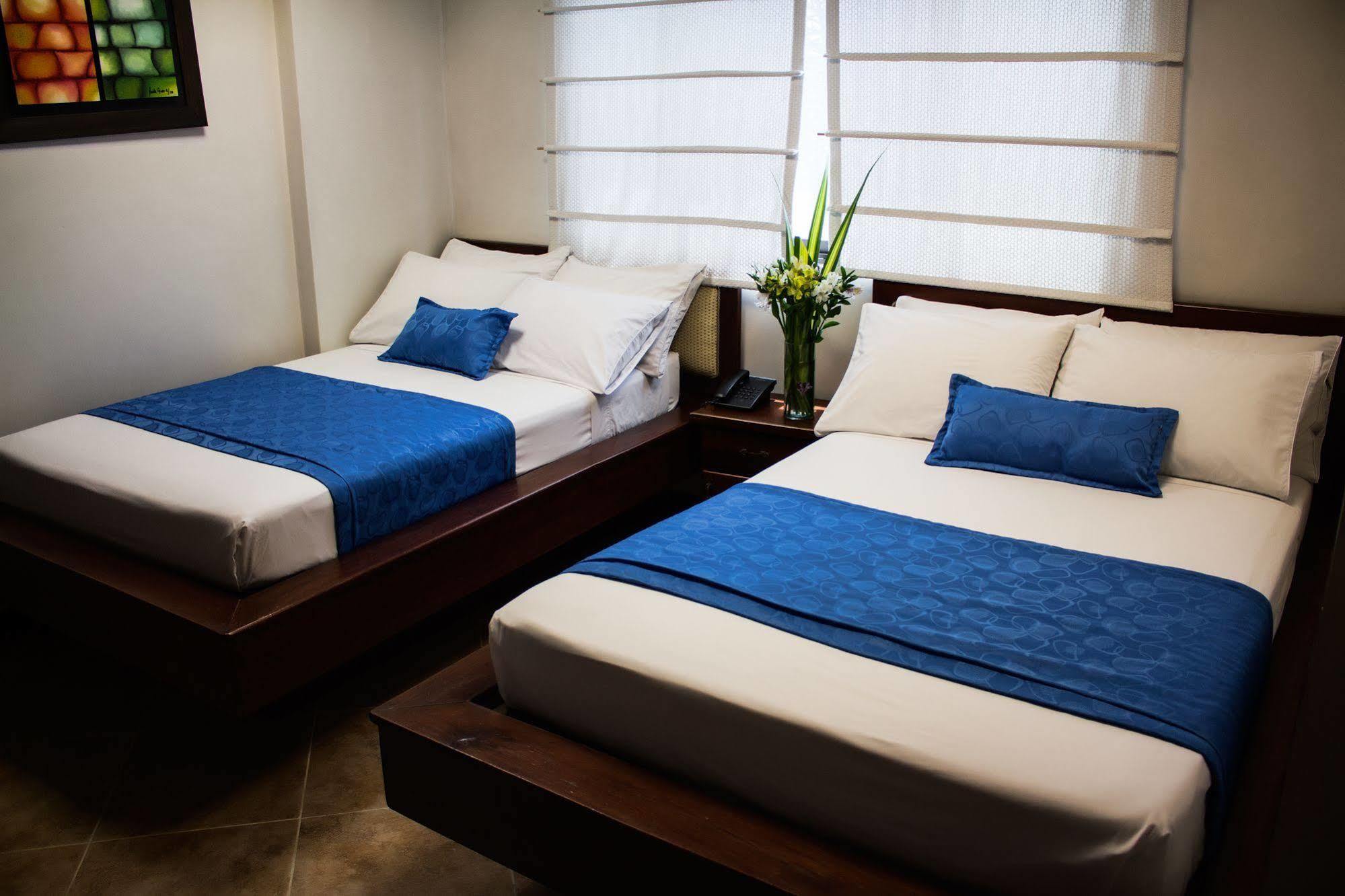 Hotel Plaza Mayor Medellín Buitenkant foto